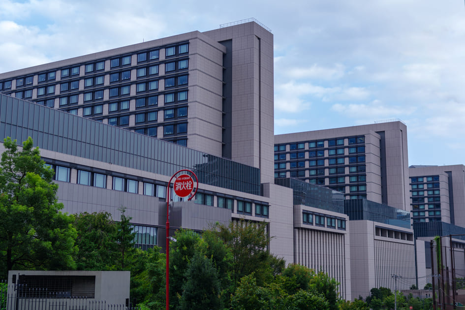 紹介状がなくても柔軟に医療を受けられる大きな総合病院。