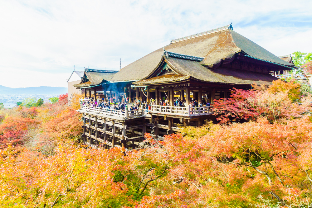 japanesefirst-kiyomizudera-kyoto-autum
